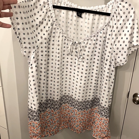Torrid blouse short sleeve size 2 - Picture 2 of 6